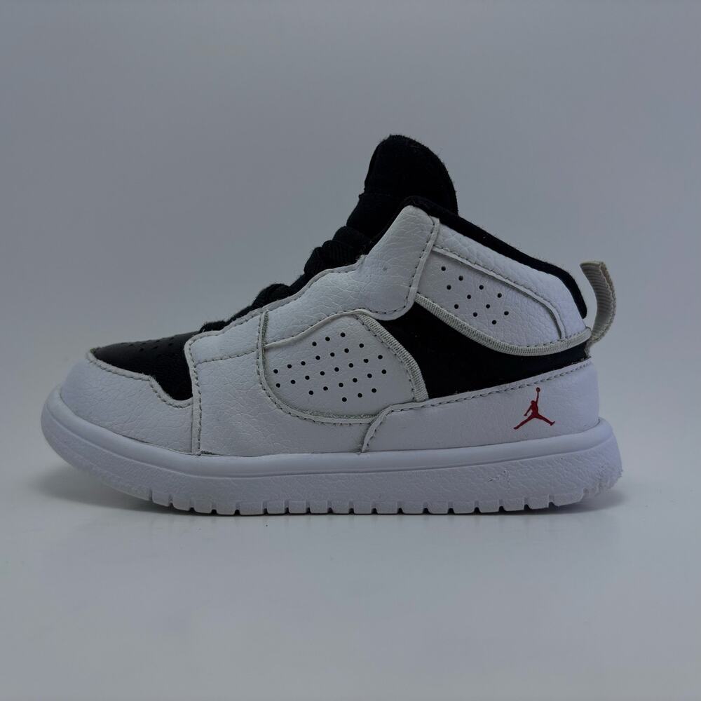 NIKE JORDAN "Access" White/Black Toddler Shoes Size 9C